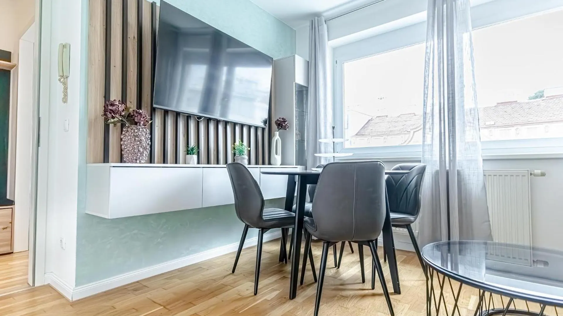 Trendy - Modern 1Br & 1Lr Apartment In Vienna Center 奥地利