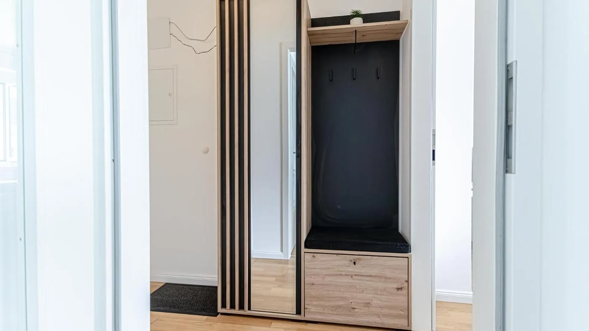 Trendy - Modern 1Br & 1Lr Apartment In Vienna Center Austria