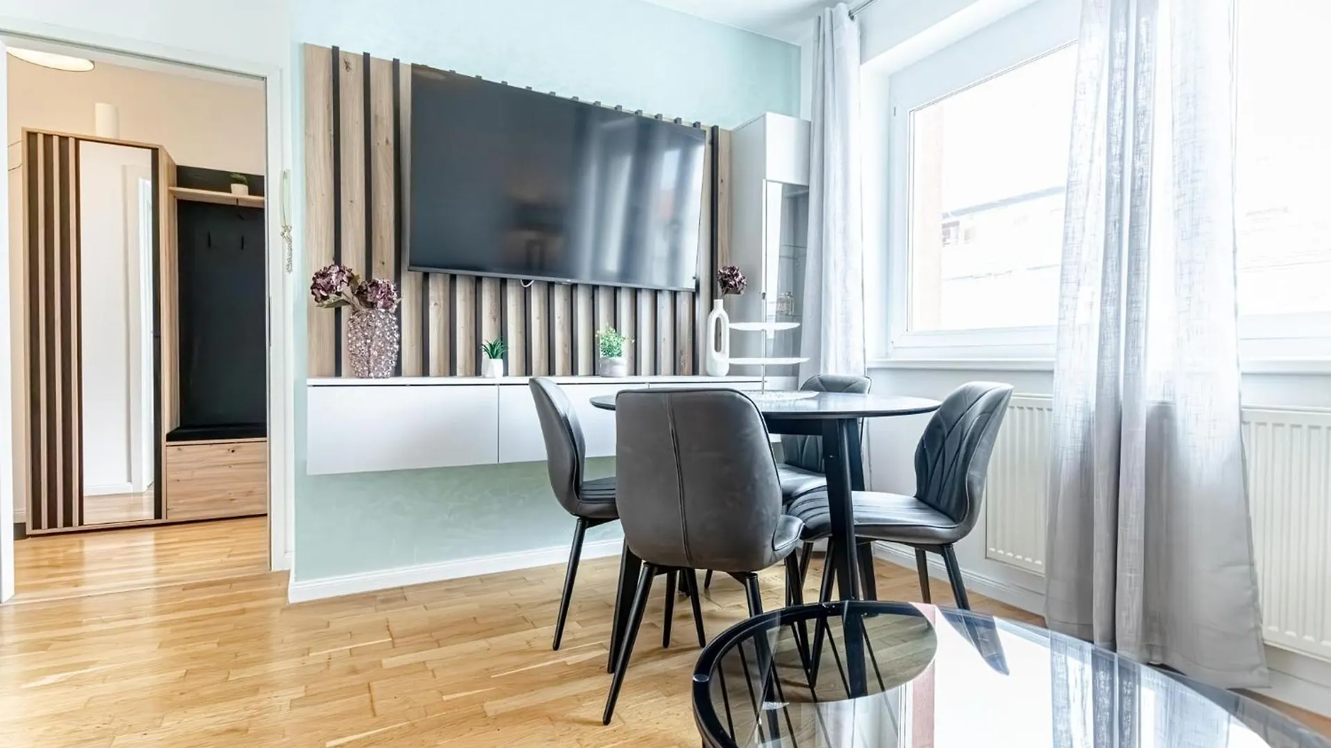 Trendy - Modern 1Br & 1Lr Apartment In Vienna Center Austria